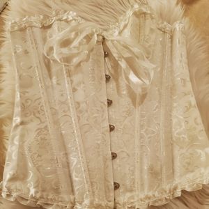 WHITE LACED BACK CORSET